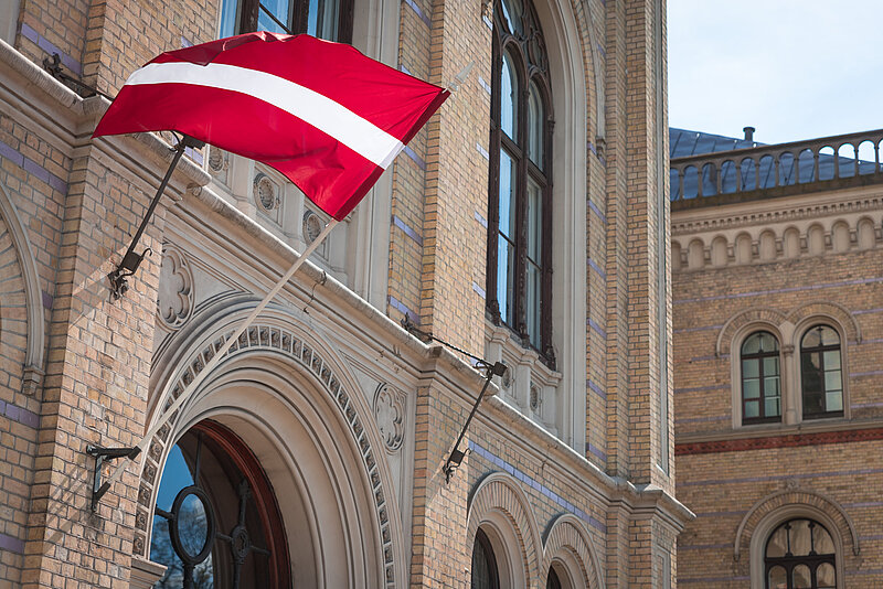Doktorantūras skola sveic Latvijas Republikas Neatkarības atjaunošanas dienā!